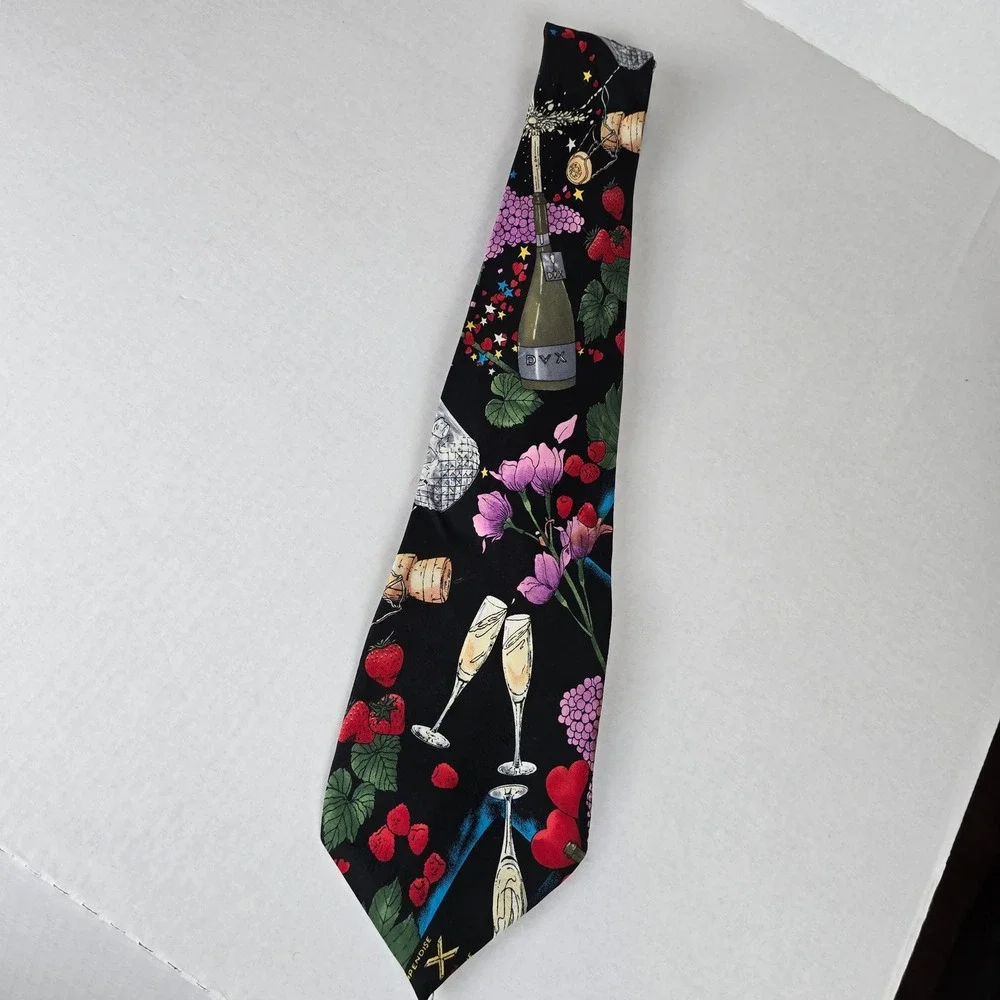 VTG 1994 Nicole Miller Silk Tie Champagne Wine Flutes Strawberries Hearts DVX
